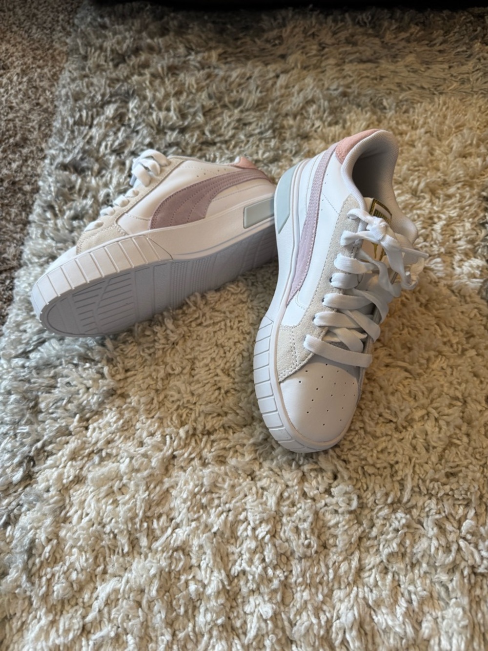 Puma Women’s White Sneakers with Light Pink Suede Stripe